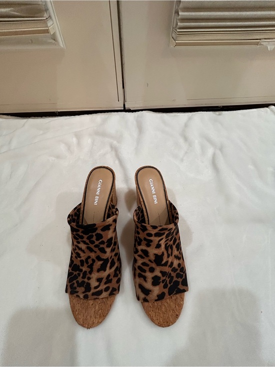 Gianni Bini Shoes - Gianni Bini Leopard Print Open-Toe Mules - Brown/Black
